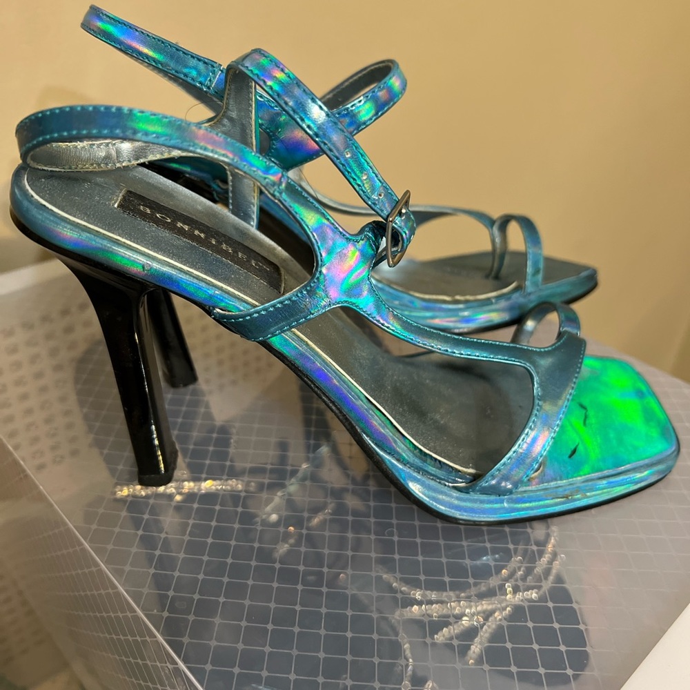 Exotic light blue heals.
